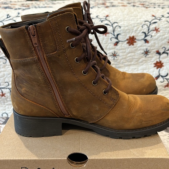 Clarks Boots - Picture 6 of 6
